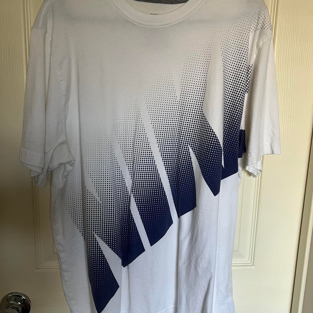 Nike tshirt